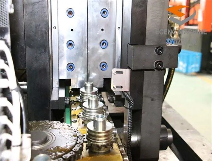 Preform Customize Pet Bottle Blowing Machine